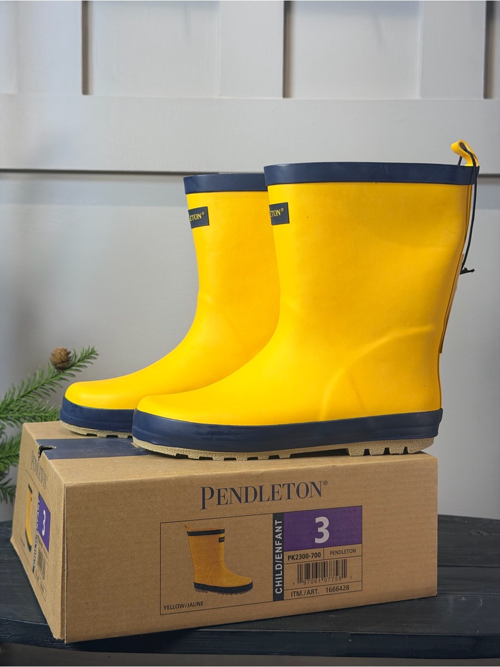Pendleton Bright Yellow Kids Rain & Snow Boots with Navy Trim Size 3